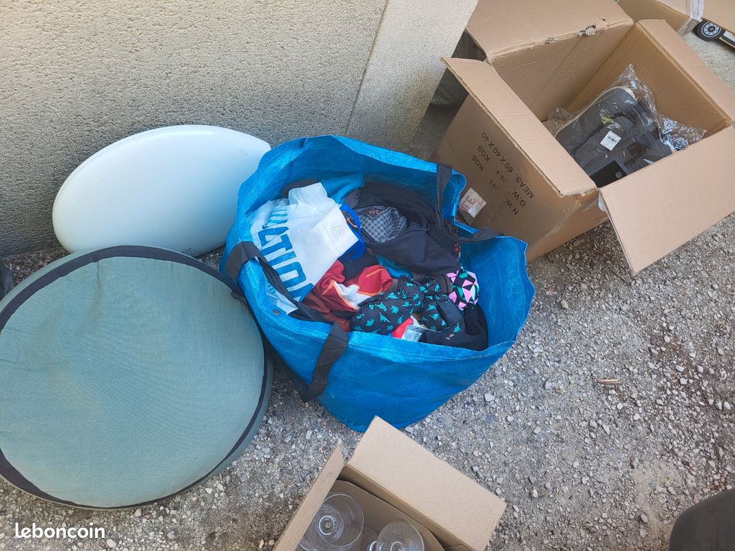 Lot vide grenier (image 2)