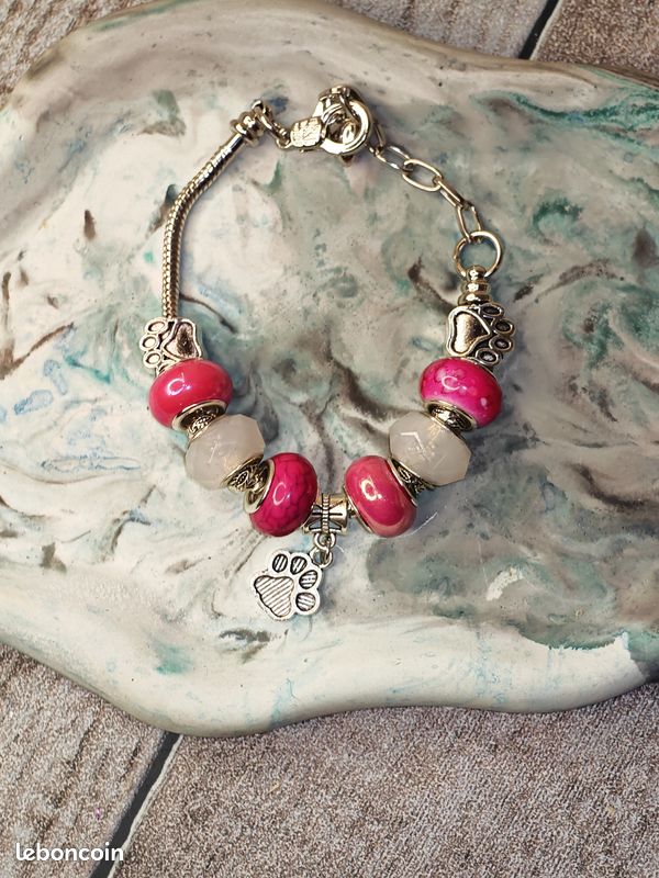 6.bracelet thème rose (image 1)