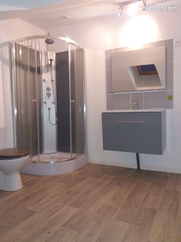 Studio (image 2)