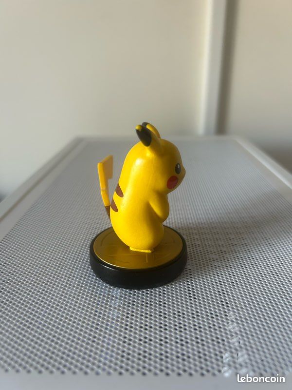 Amiibo Pikachu (image 4)