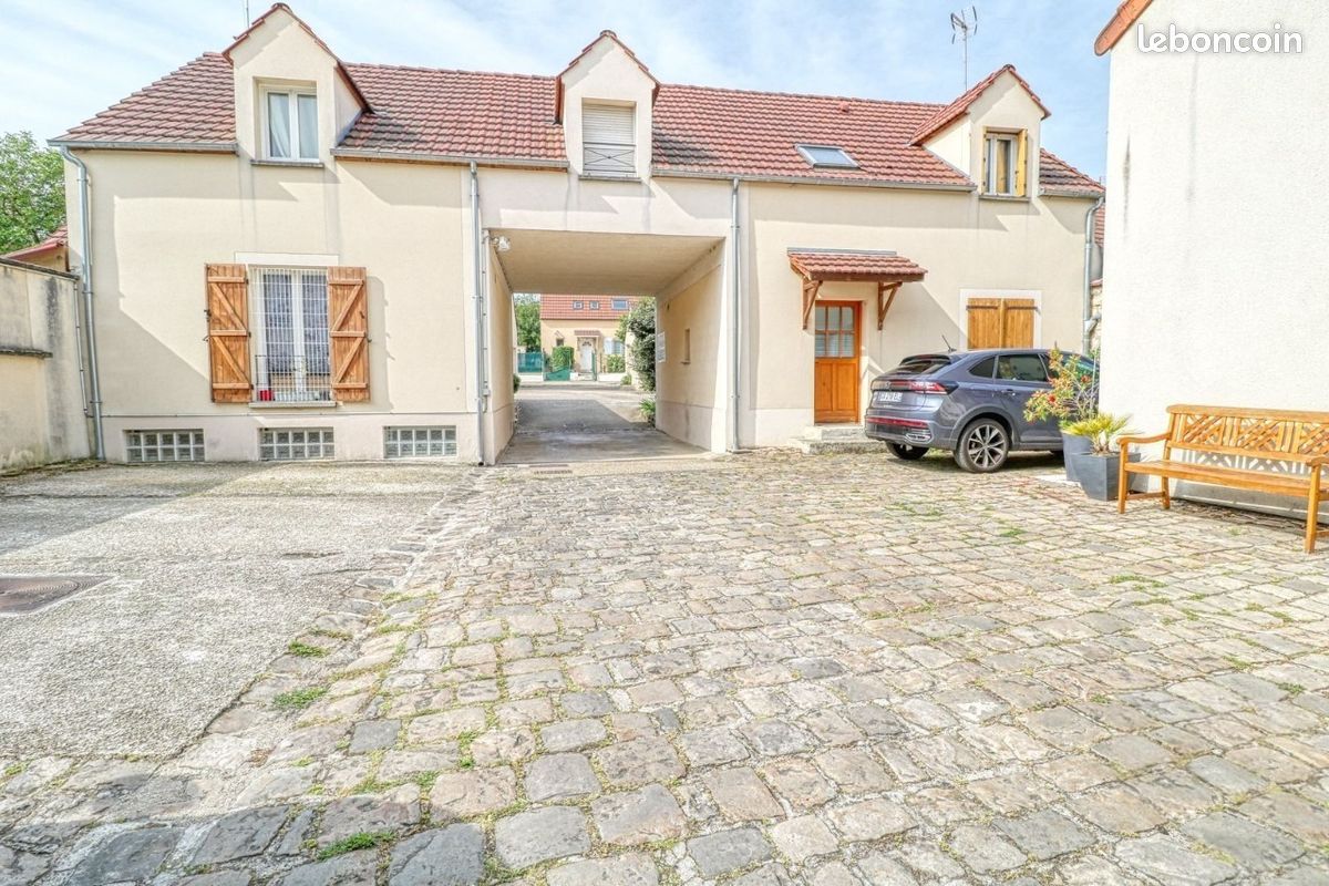 Appartement 3 pièces 54 m² · à Pierrelaye · 54 m² · 249 000 €