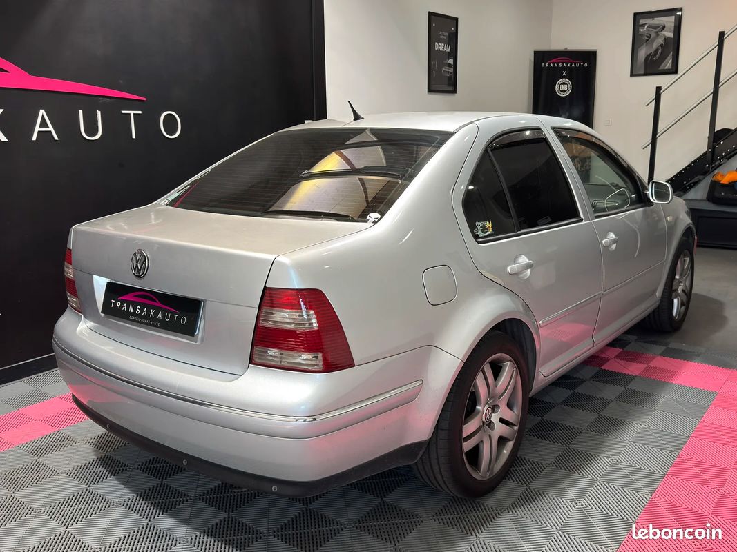 Volkswagen Bora 1.9 TDI Trendline BVM6 / Carplay / Suivi OK (image 4)