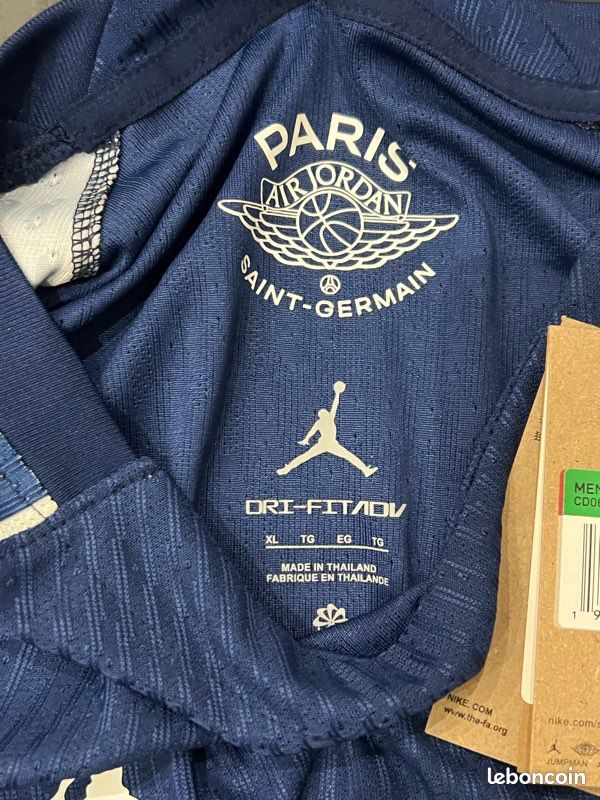 Maillot PSG Officiel 2024/2025 – Fourth Vapor Match – Doué – Taille M – Long