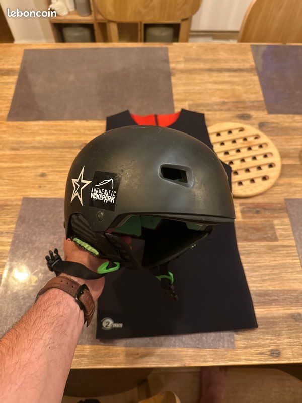 Casque sports nautique (image 2)
