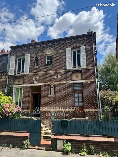 Maison 8 pièces 108 m² · à Beauvais · 108 m² · 210 000 €