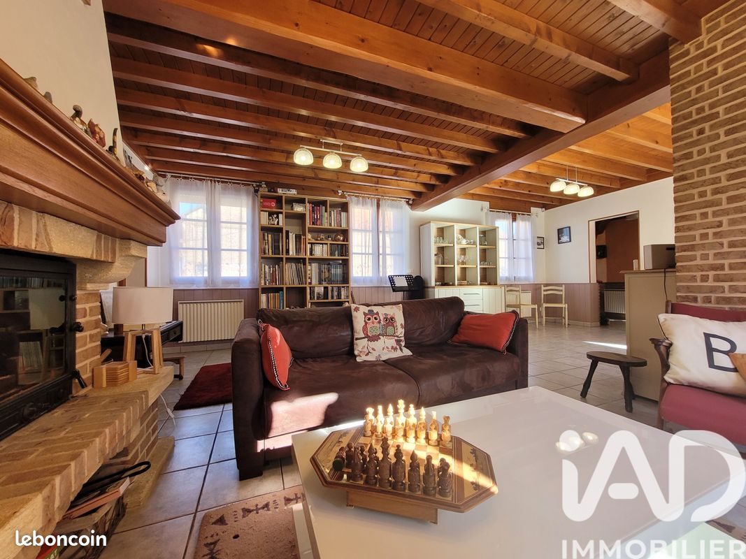 Maison 6 pièces 143 m² · à Bailleul · 143 m² · 230 000 €