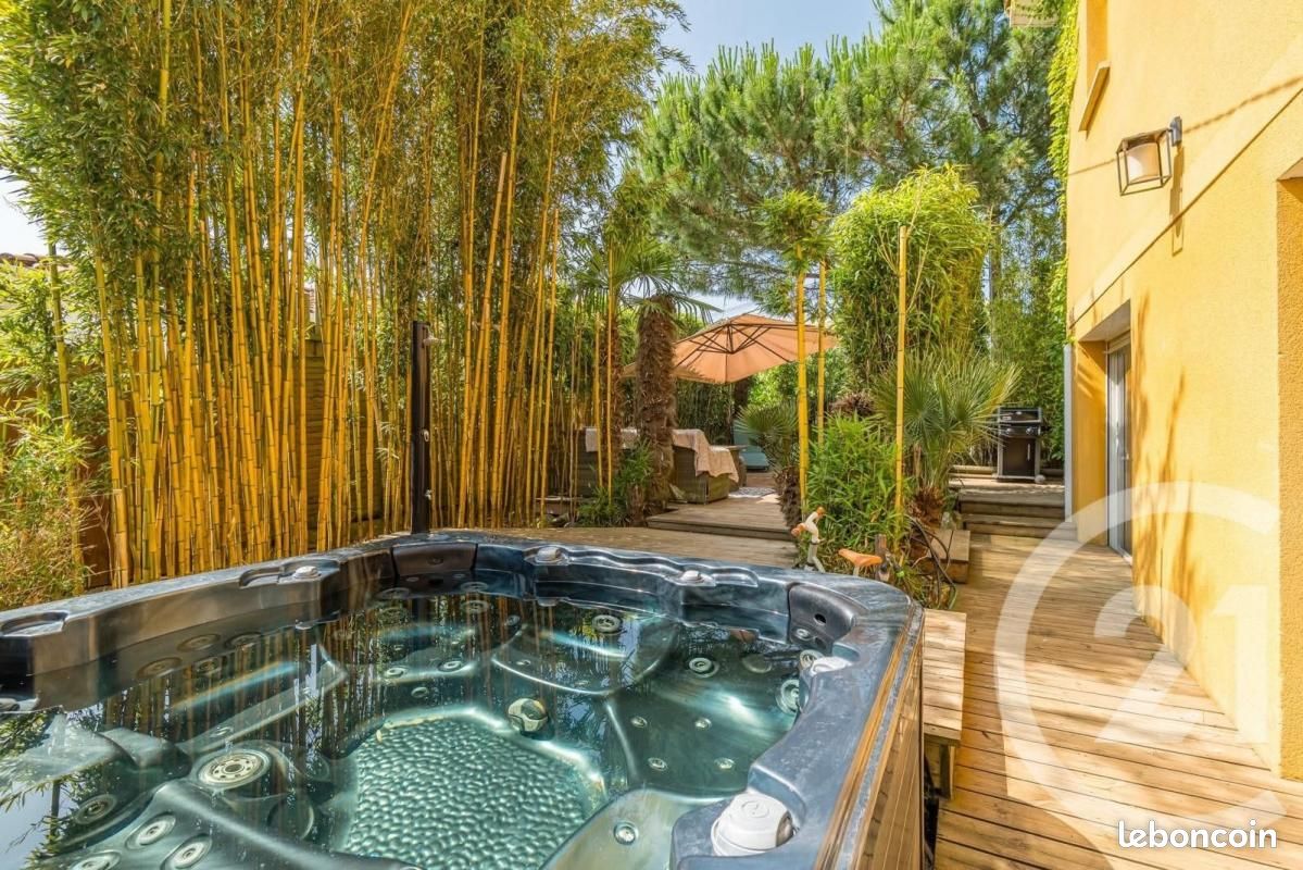 Maison a louer villenave-d'ornon - 4 pièce(s) - 137 m2 - Surfyn