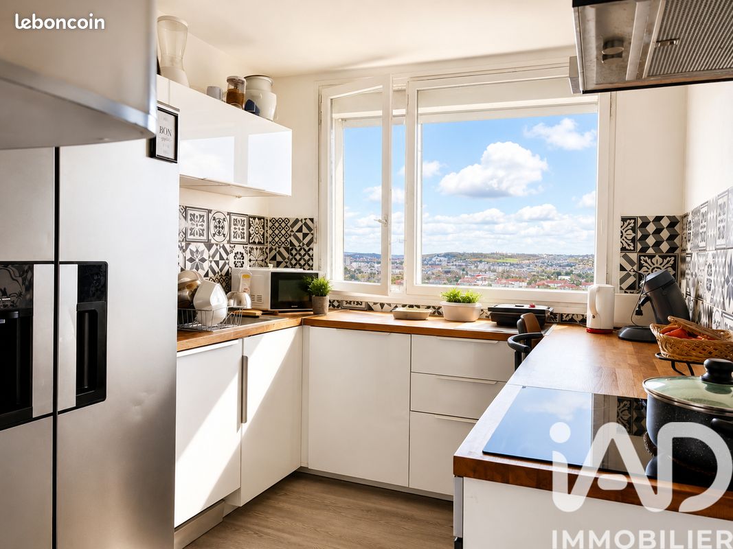Appartement 5 pièces 76 m² · à Saint-Étienne-du-Rouvray · 76 m² · 155 000 €