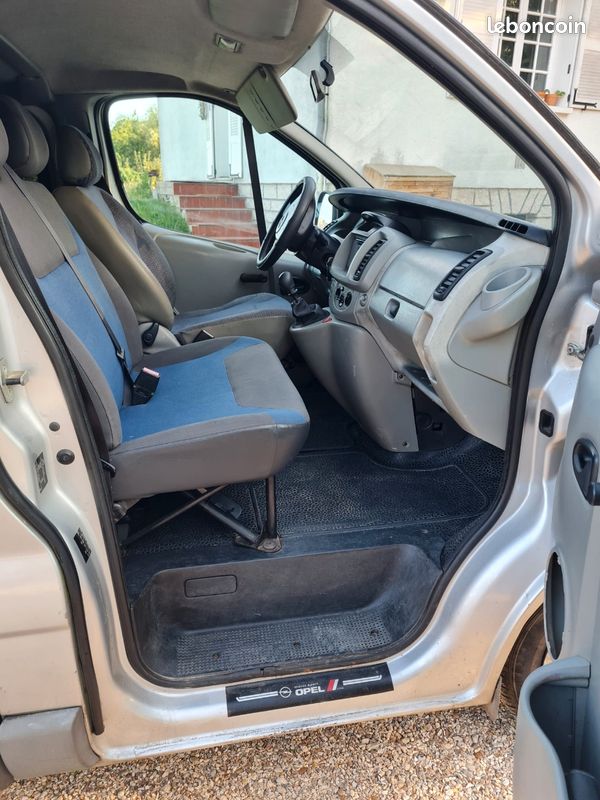 Opel vivaro 1.9 DTI 100 ch L1H1, 9 places, révisé et garantie 1 an (image 5)