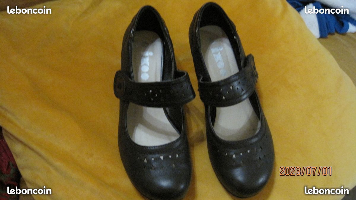 Sandales à Talon Haut En Cuir Rouge - Marque Capelli Rossi - Pointure 38 - Occasion Excellent état