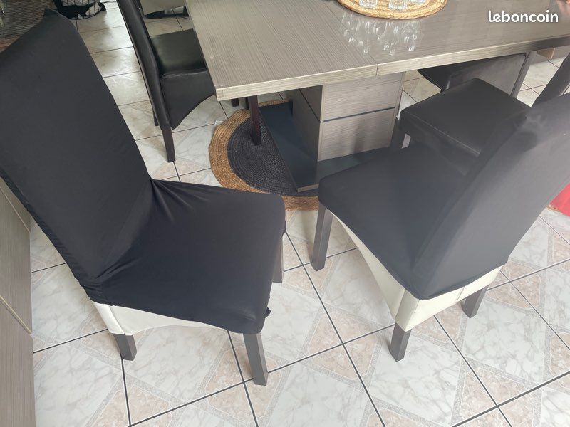 Table pour salle à mangé et 7 chaises (image 7)