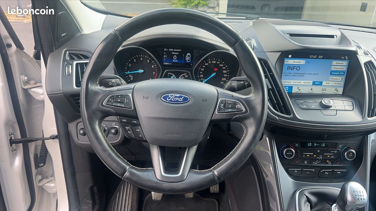 Ford Kuga 1.5 ECOBOOST 150 Vignale (image 22)