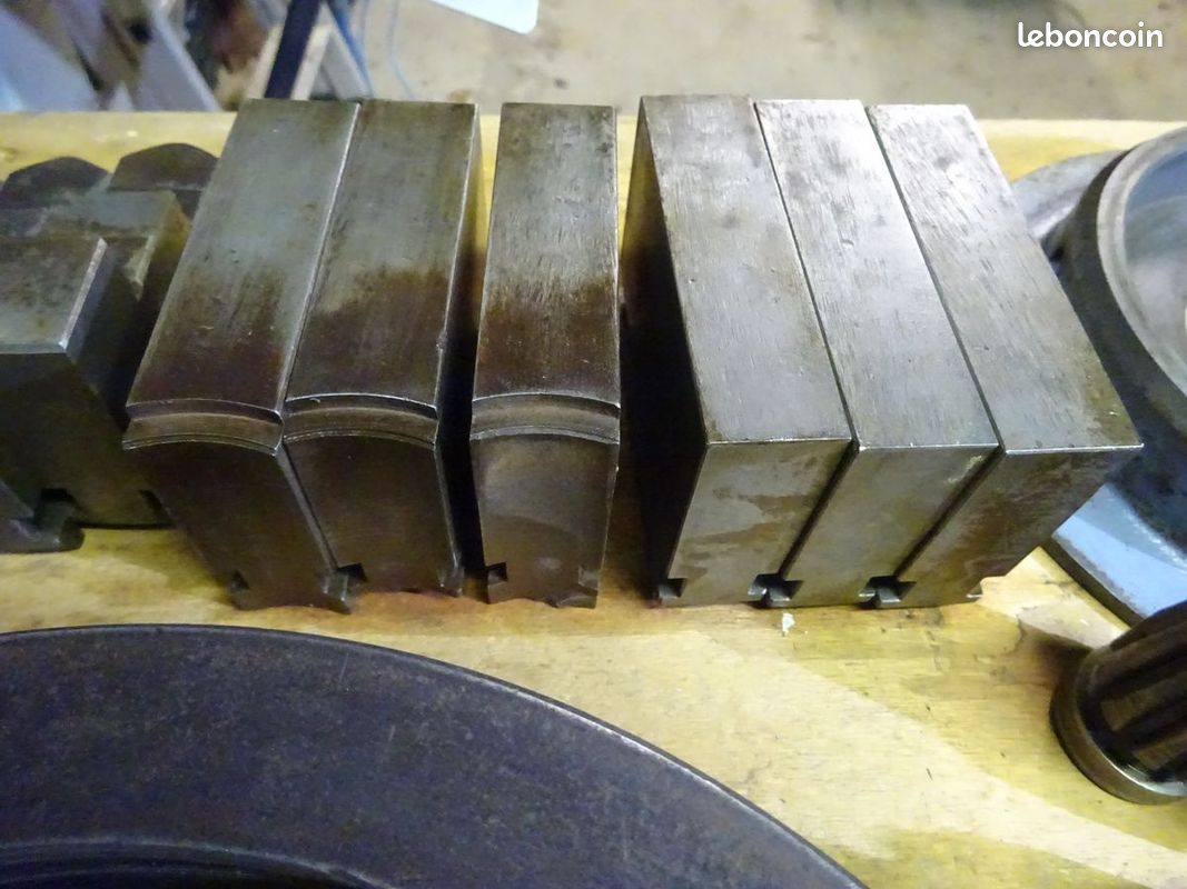 Mandrin 3 mors, marque "pro" ROHM, Ø 250mm, acier, serrage concentrique, avec mors durs monoblocs inter et exter + 2 jeux mors doux (image 9)