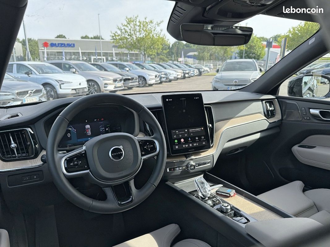 VOLVO XC60 T6 AWD Hybride rechargeable 253 ch+145 ch Geartronic 8 Plus Style Dark (image 12)