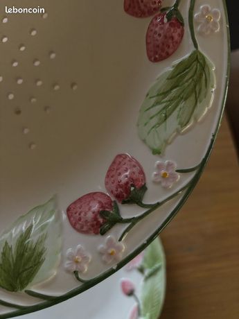 Passoire et plat céramique émaillée barbotine vintage 80