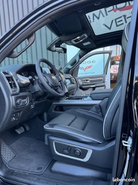Dodge Ram 1500 HURICANE LARAMIE NIGHT PREMIUM (image 19)