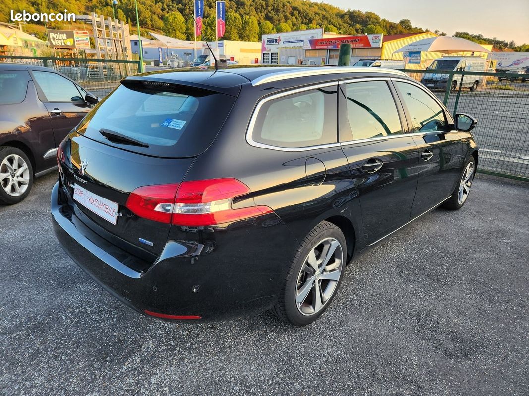 Peugeot 308 SW 1.2 PURETECH 130CH ALLURE S&S (image 3)