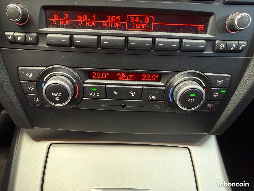 BMW SERIE 3 E90 LCI 318d 143 ch Confort A (image 21)