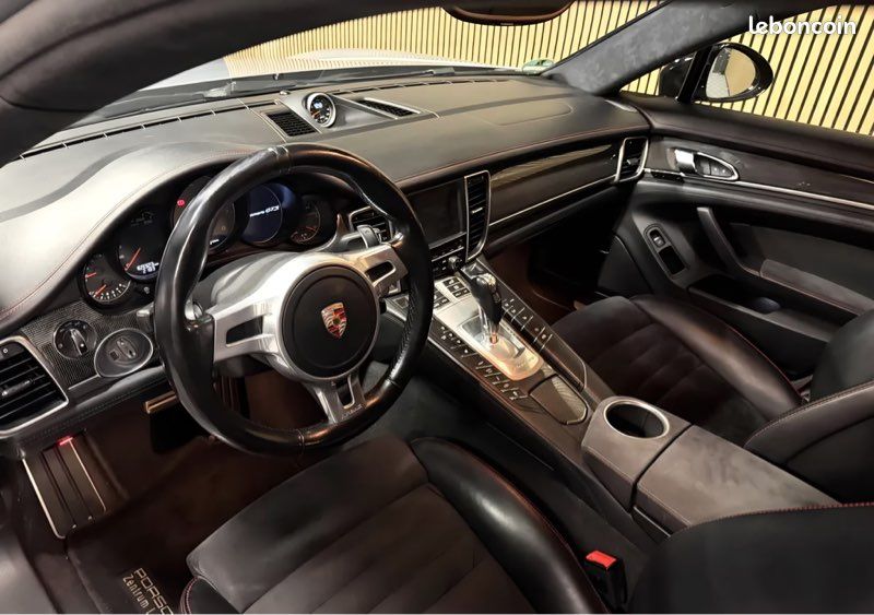 Porsche Panamera Gts (image 6)