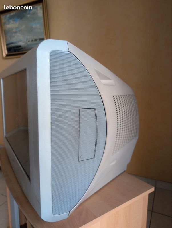 Télévision cathodique 81cm Sony Trinitron (image 2)