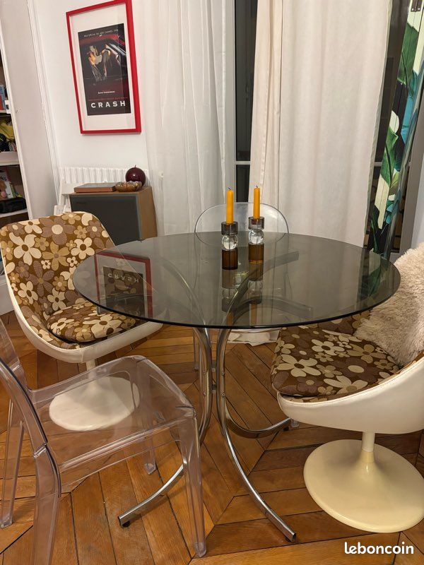 Table Roche Bobois – Plateau Verre Et Pieds Bois – élégante Et Spacieuse (2m X 1m)