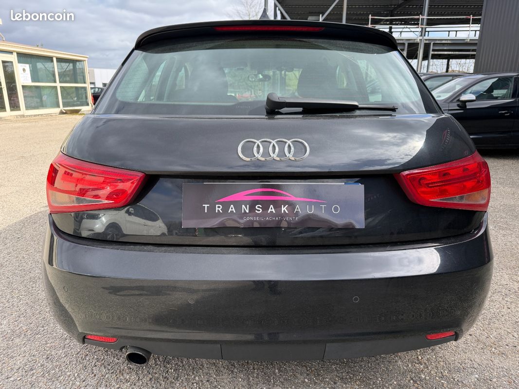 AUDI A1 SPORTBACK 1.6 TDI 105 Ambiente (image 4)