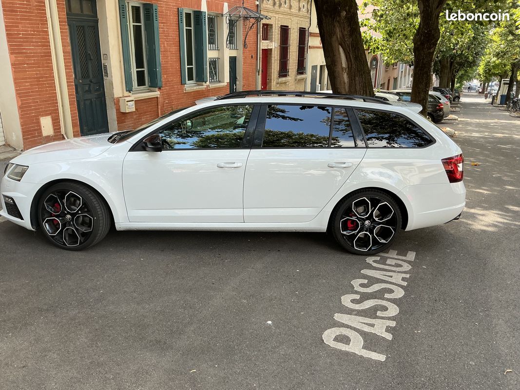 Skoda Octavia Combi RS 2019 (image 3)