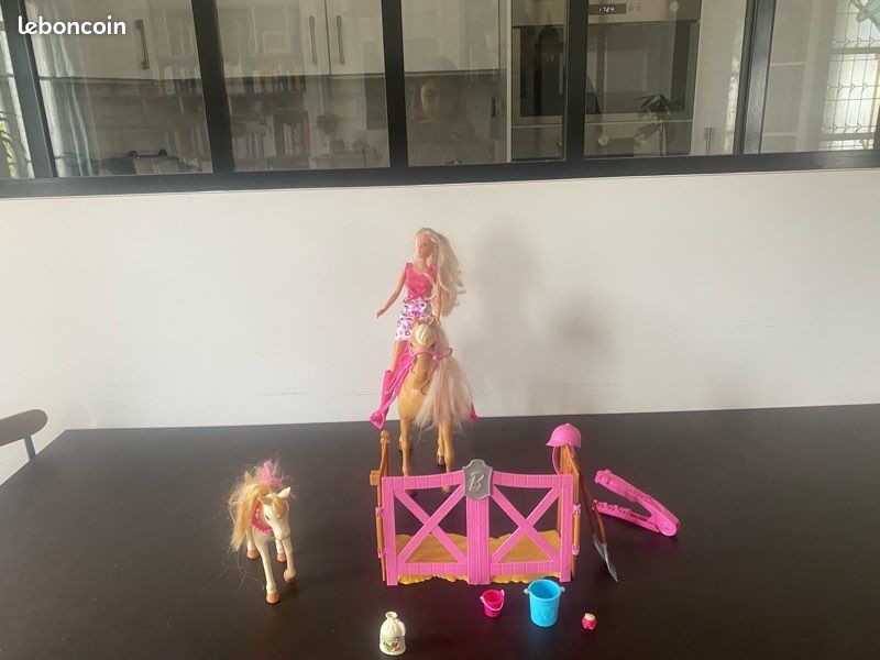 Lot de jouets Barbie – Avion, voiture, dressing, cheval, bateau + accessoires – Vendus en lot ou séparément (image 9)