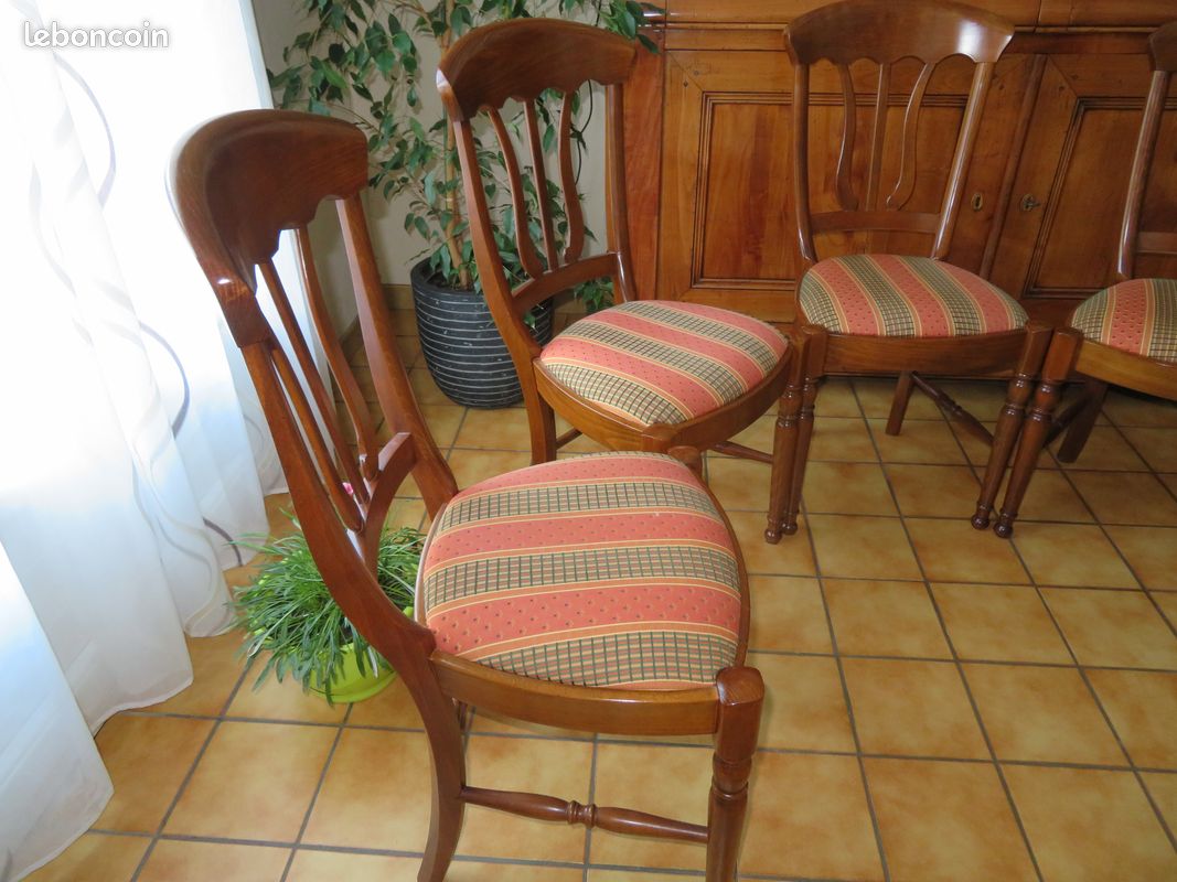 4 chaises bois , assise tissus , style l xv (image 1)