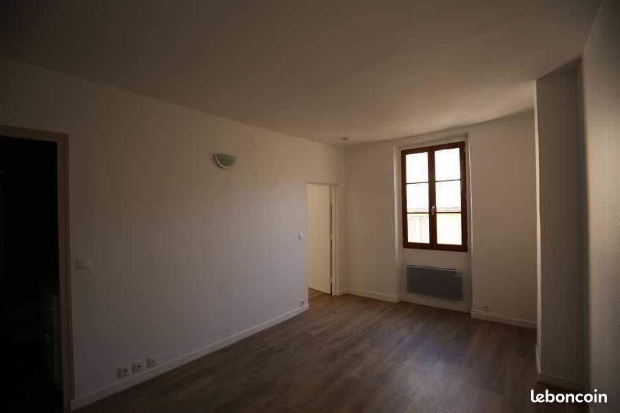 Appartement 2 pièces 30 m² · à Versailles · 30 m² · 784 €/mois