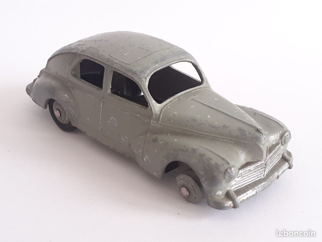 DINKY TOYS - Peugeot 203 - Miniature ancienne ( a restaurer ) EUR 5,90