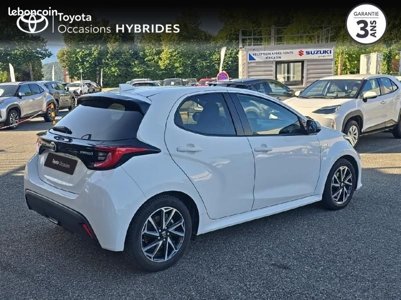 Toyota Yaris 116h Design 5p (image 18)