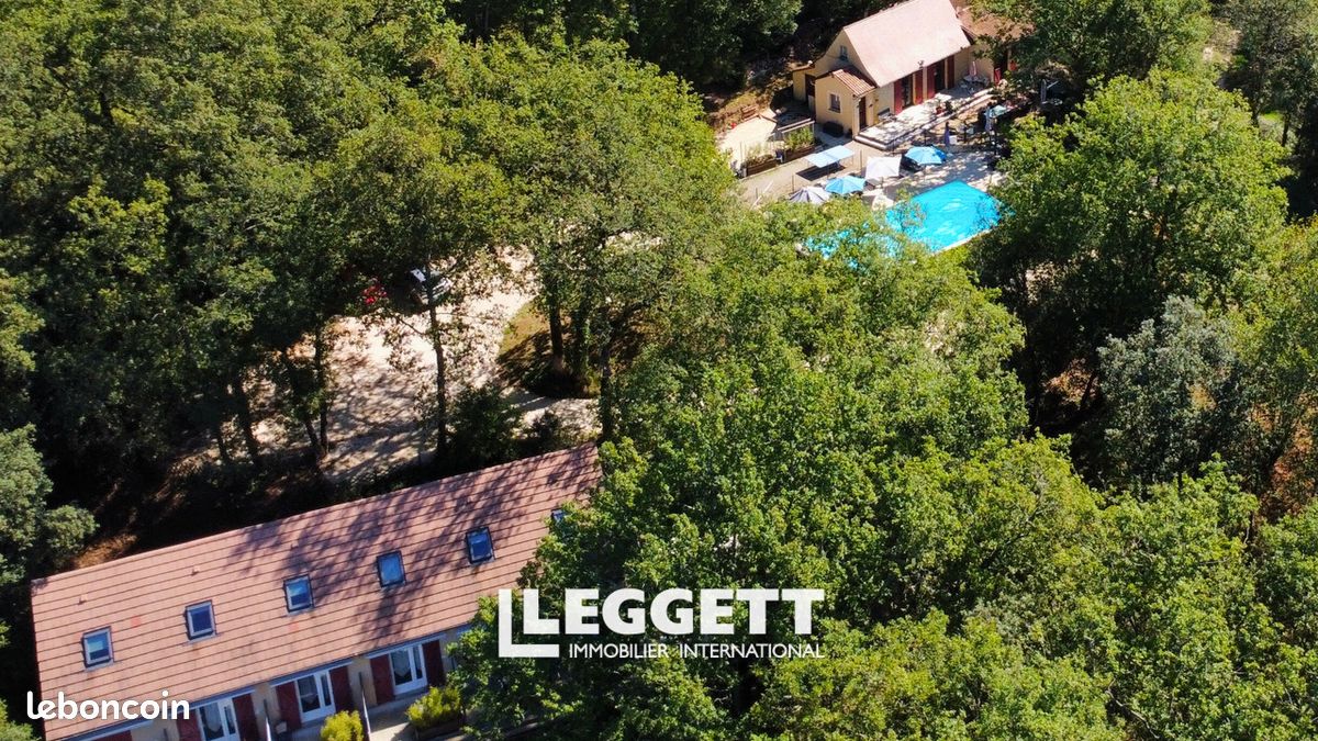 Maison 8 pièces 280 m² · à Sarlat-la-Canéda · 280 m² · 530 000 €