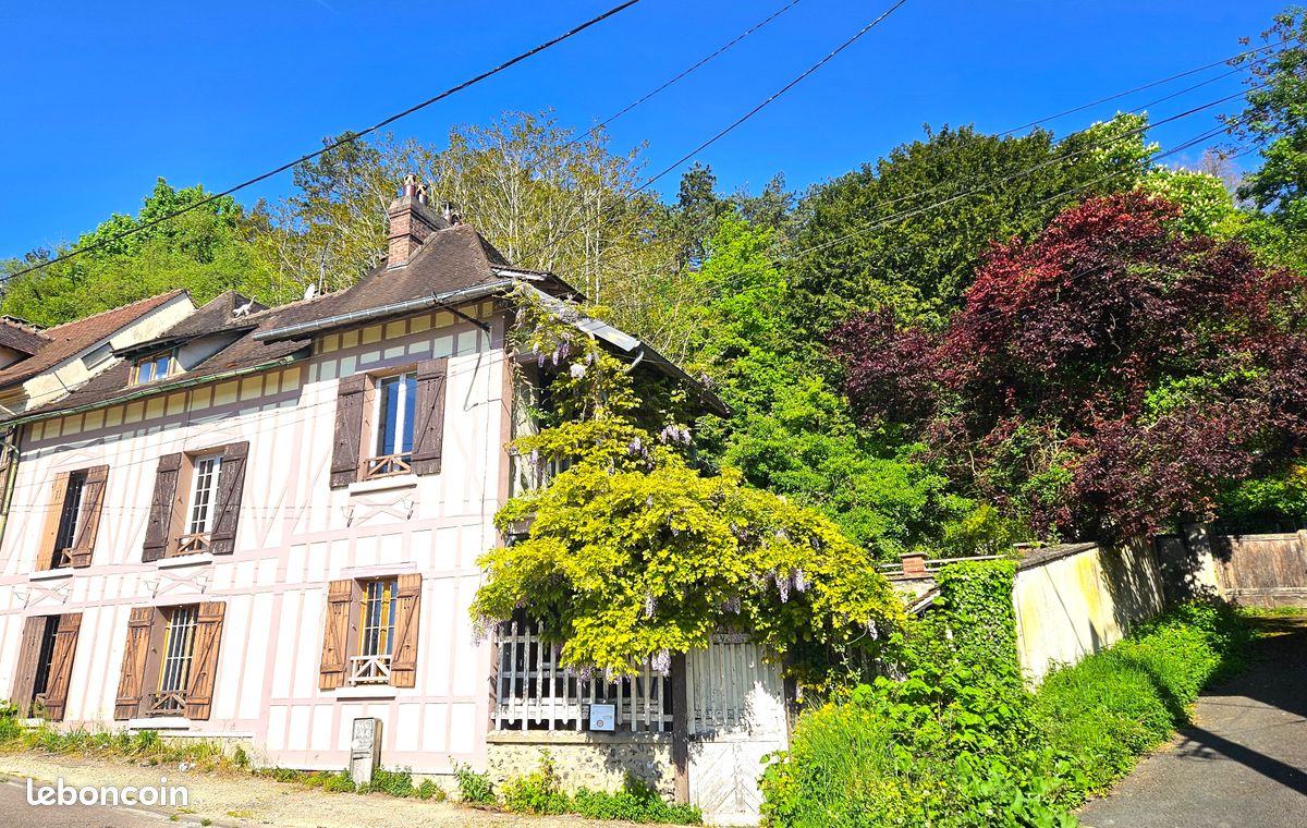 Maison 10 pièces 250 m² · à La Roche-Guyon · 250 m² · 349 000 €