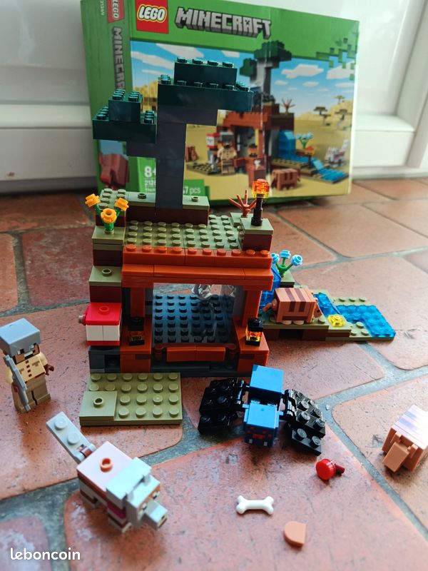 Lego Minecraft 21269 (image 2)