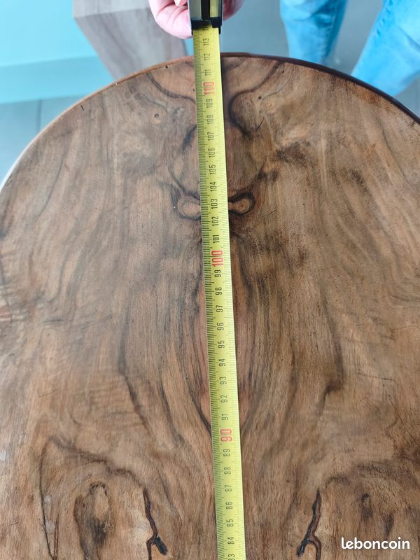 Table violon en bois massif avec pied central (image 16)