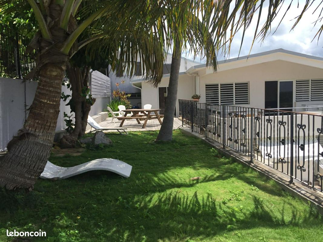 Appartement 4 pièces 110 m² · à Sainte-Anne · 110 m² · 1 360 €