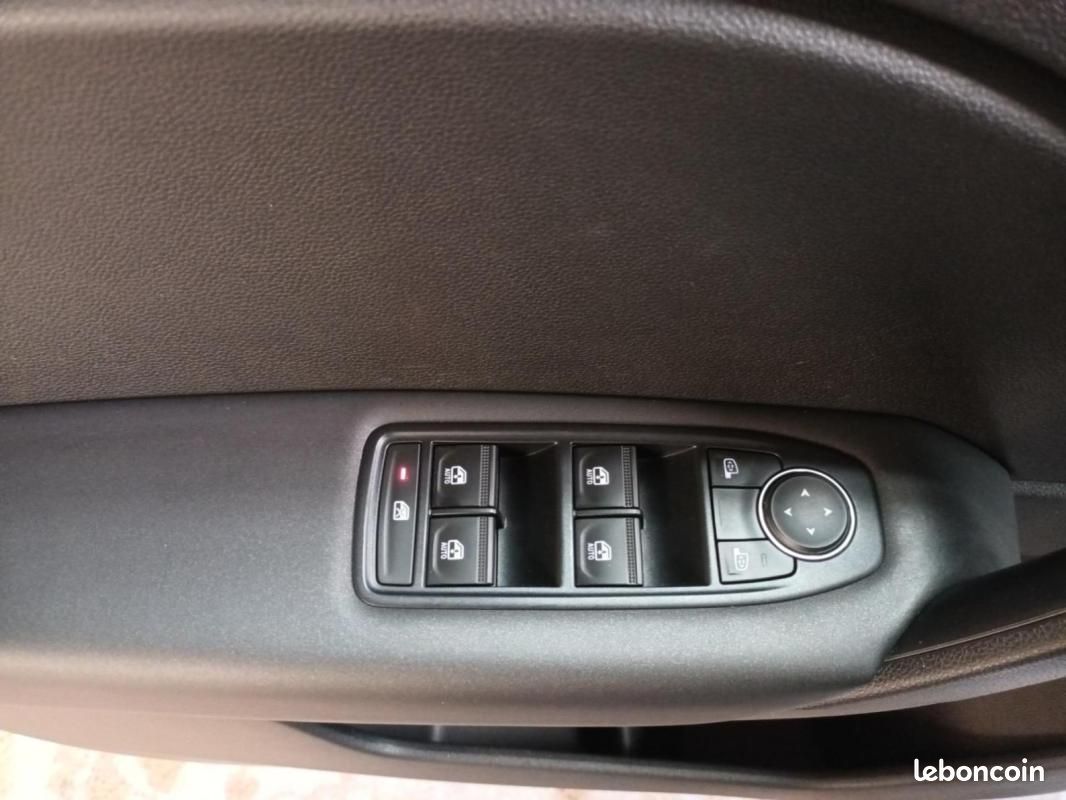 Renault Captur E-Tech hybride 145 Equilibre (image 16)