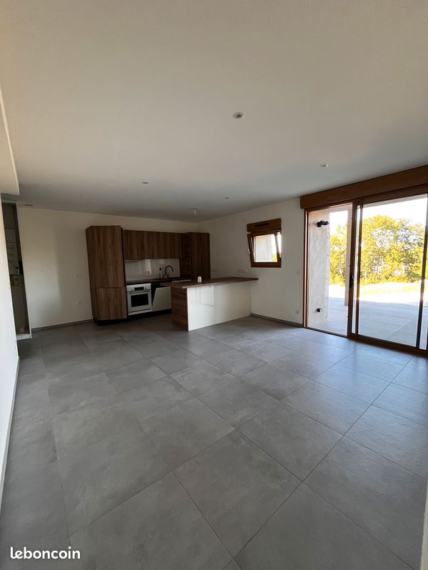 Appartement 3 pièces 75 m² · à Annecy · 75 m² · 1 100 €