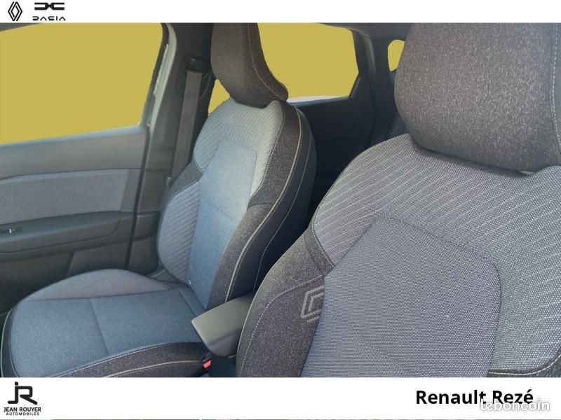 Renault Captur 1.6 E-Tech full hybrid 145ch Techno (image 3)