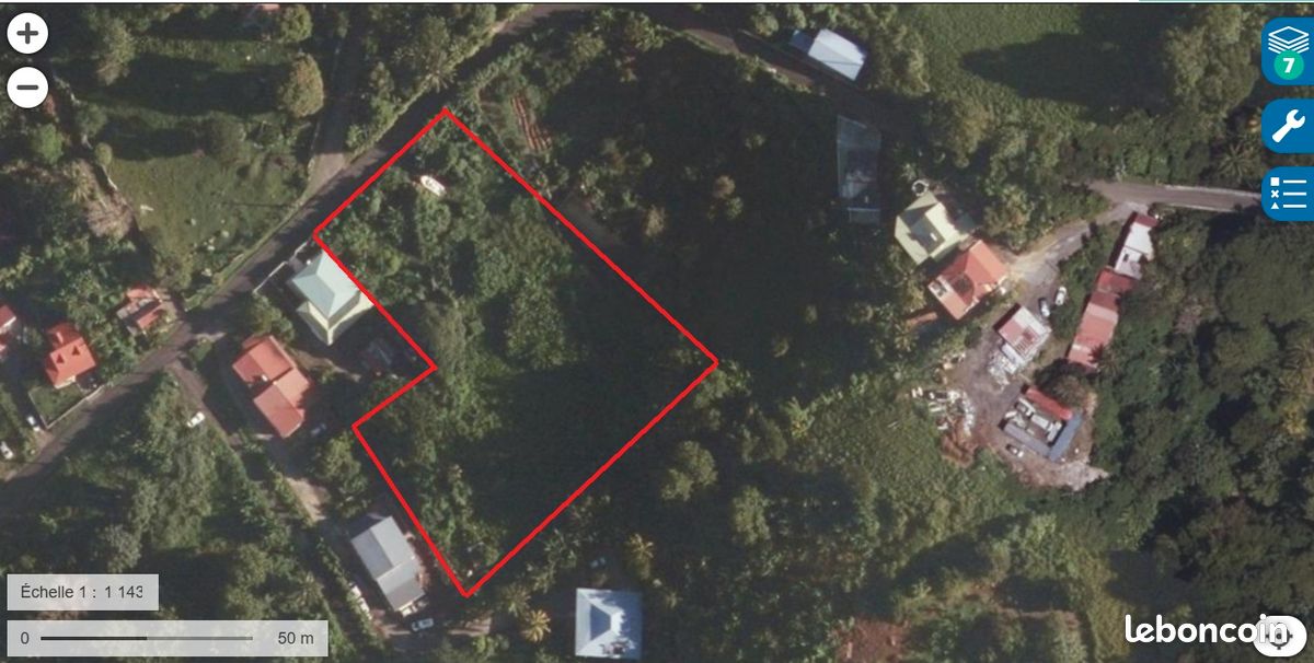 Terrain 5300 m² · à Gourbeyre · 5 300 m² · 325 000 €