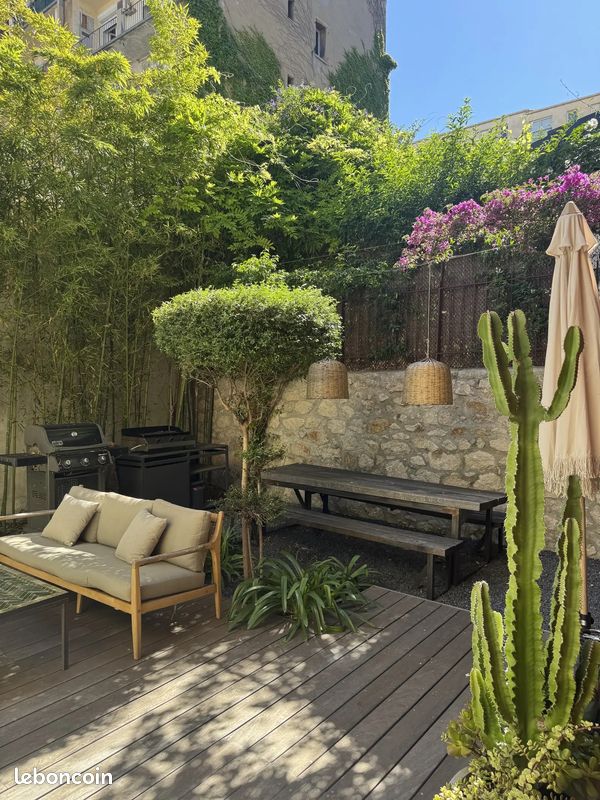 Appartement 5 pièces 128 m² · à Marseille · 128 m² · 735 000 €