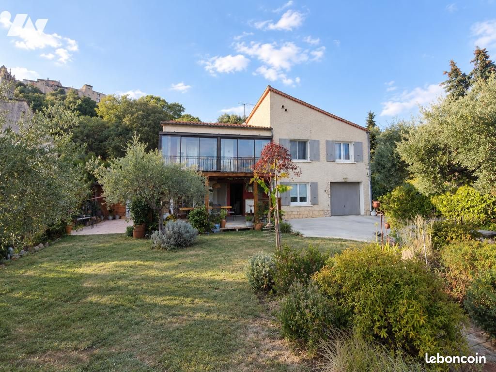 Maison 6 pièces 155 m² · à Montfort · 155 m² · 349 800 €
