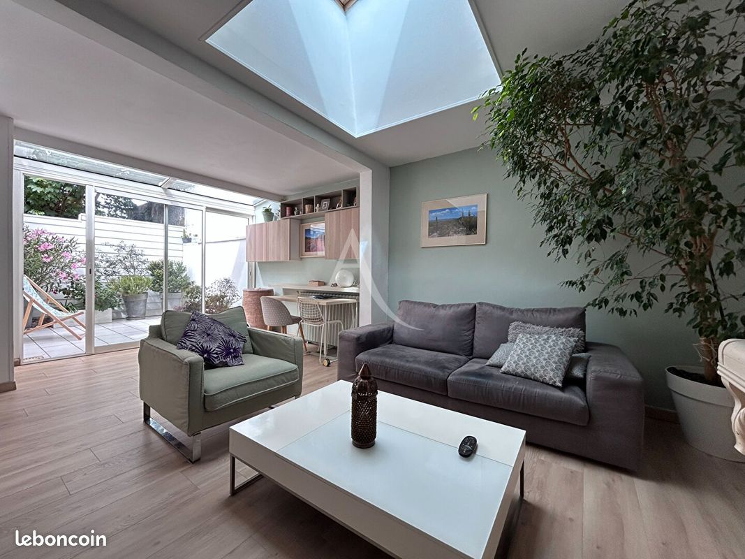 Maison 3 pièces 56 m² · à Bordeaux · 56 m² · 329 000 €