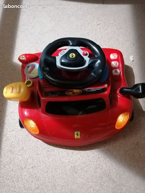 Volant ferrari (image 1)