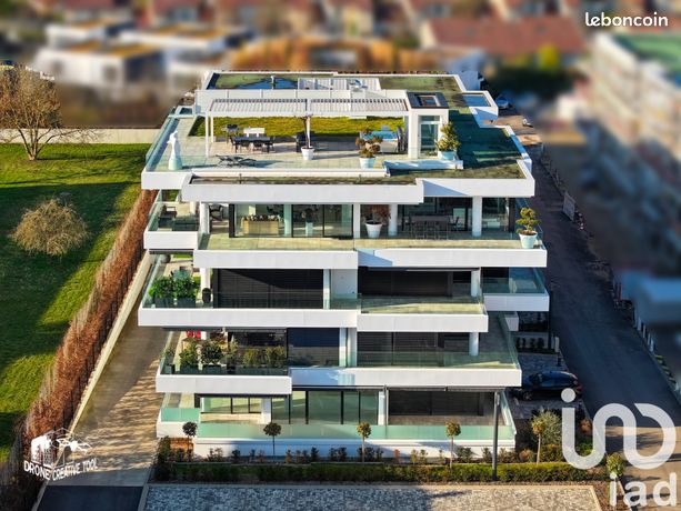Appartement 8 pièces 222 m²