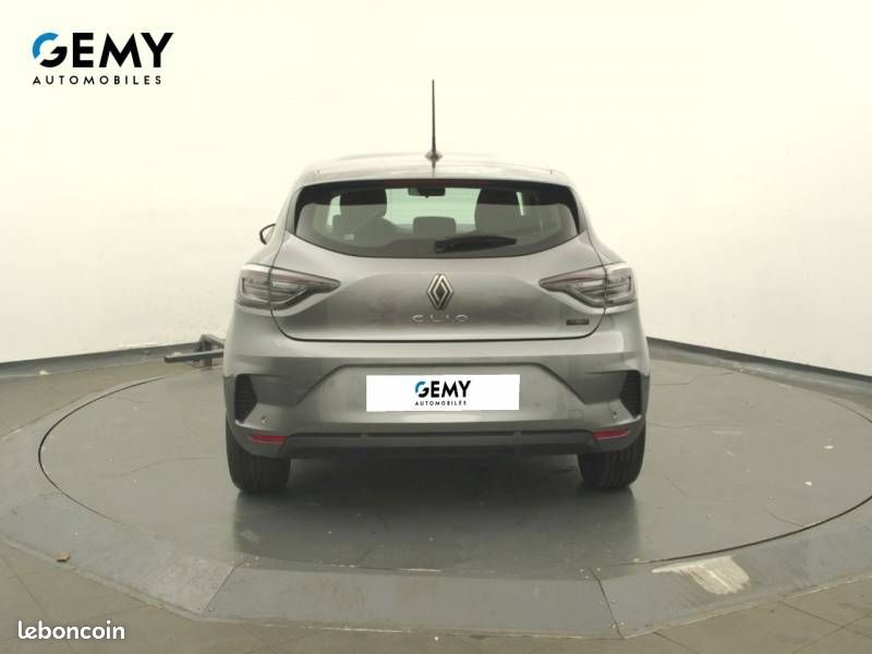 Renault Clio E-Tech full hybrid 145 ch GSR2 Evolution (image 5)