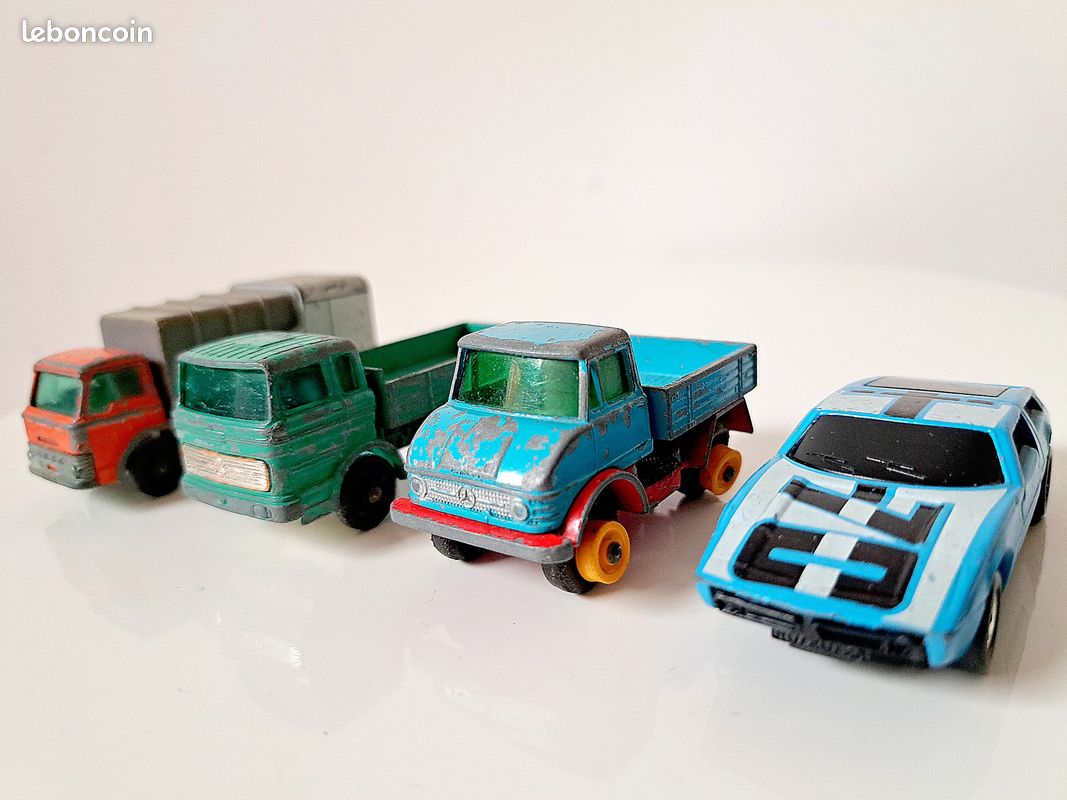 Matchbox Lesney Superfast No60 HOLDEN PICK UP with SUPERBIKE LABEL  in