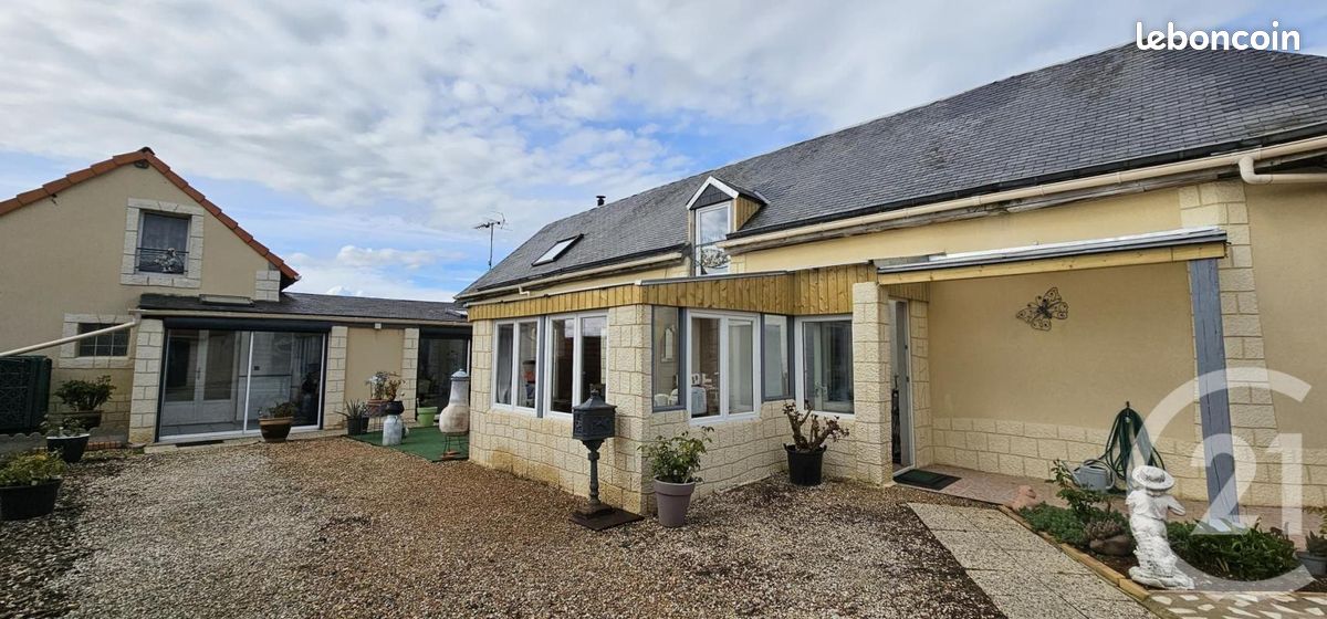 Maison 7 pièces 185 m² · à Vitray-en-Beauce · 185 m² · 170 000 €