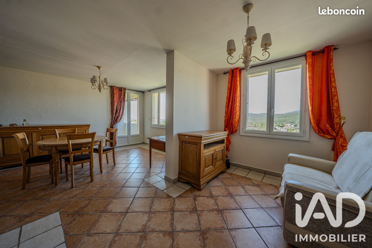 Appartement 3 pièces 69 m² · à Aubenas · 69 m² · 120 000 €